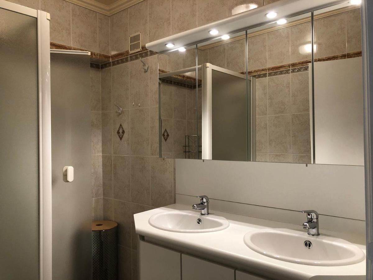 Modern Apartment At 2 Steps From Beach Остенде Екстериор снимка
